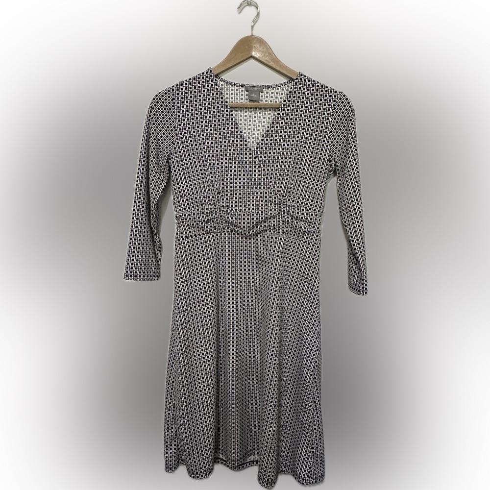 Ann Taylor V-Neck, Geometric Patterned Dress with 3/4 Length Sleeves-Size 0P